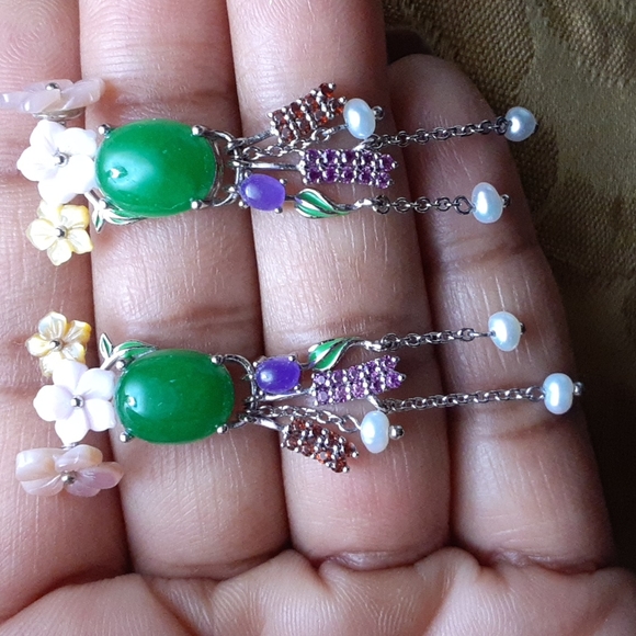 925 Genuine Green and Purple Jade, Garnets, Amethysts, Pearls and enamel. - Picture 3 of 11